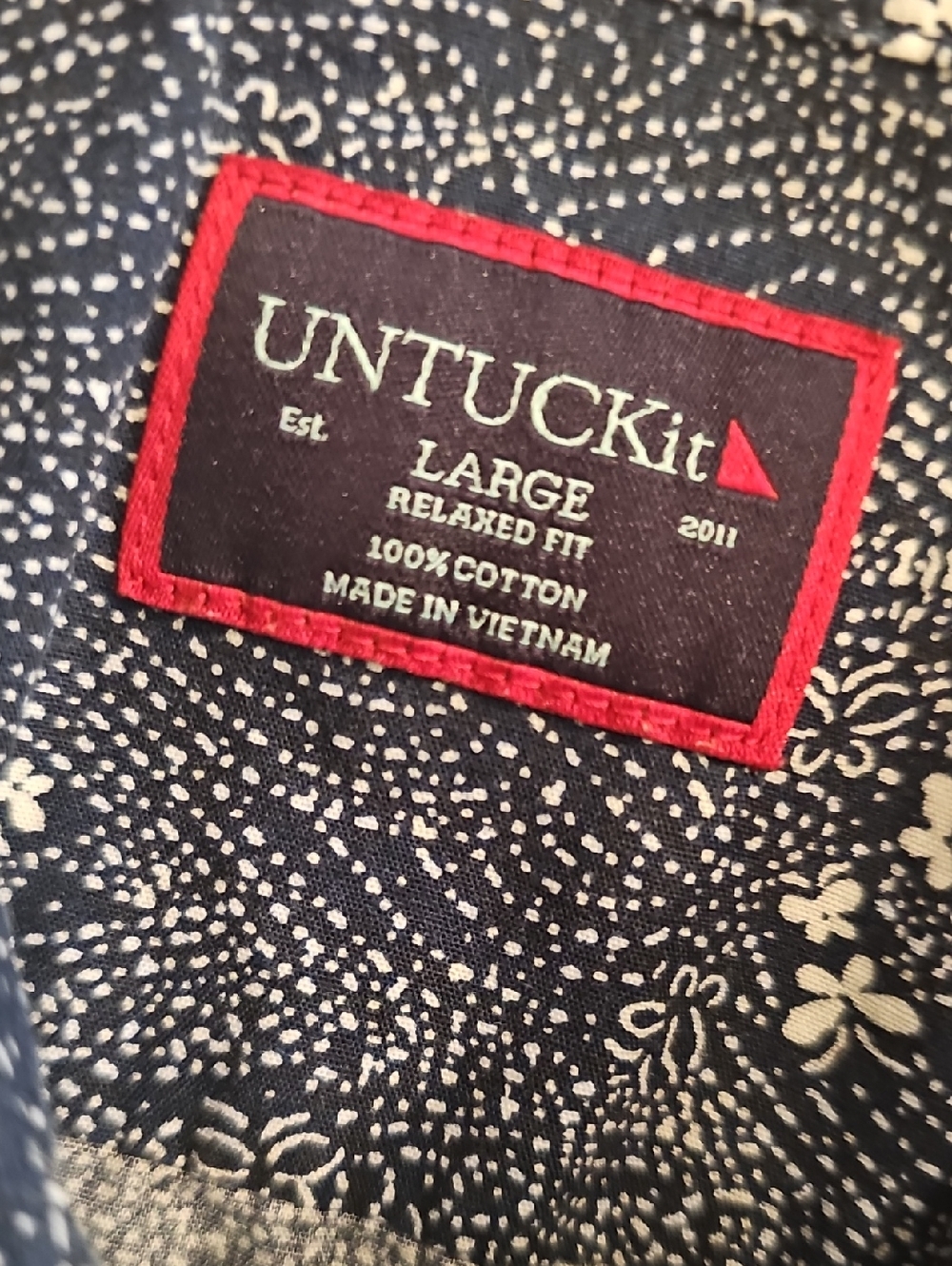 UNTUCKit Navy Blue Floral Short-Sleeve Button-Down Shirt - Picture 4 of 6